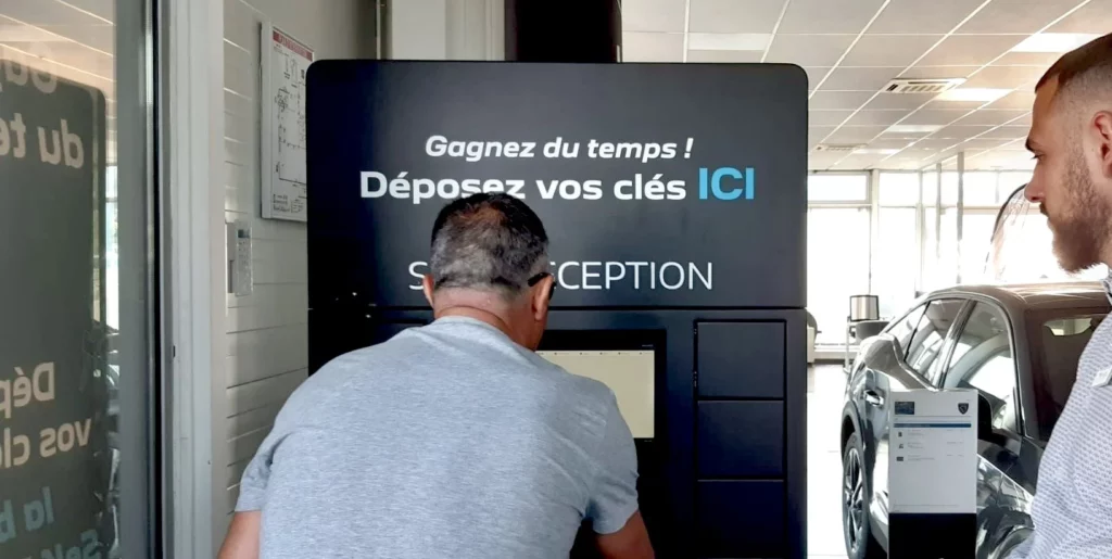 Self reception, le service coupe file des concessionnaires automobile.